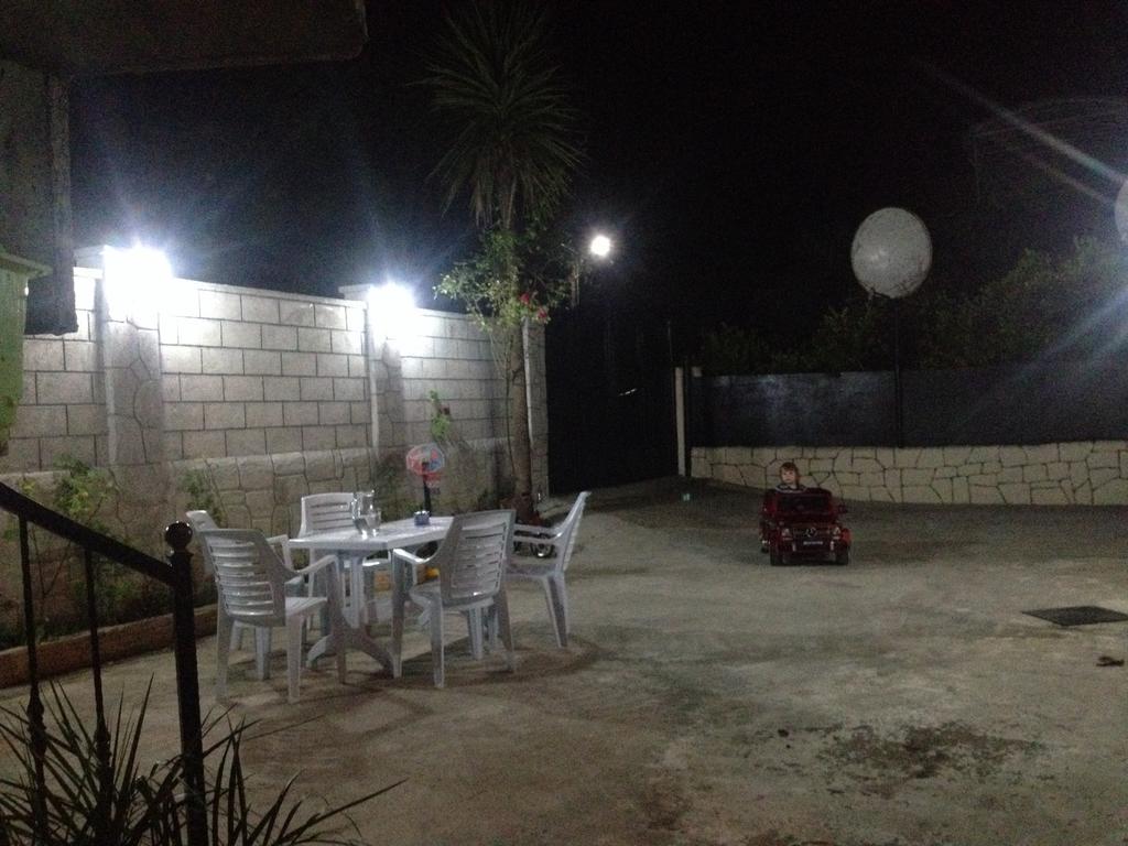 Guest House Maxim Makhinjauri Exterior foto